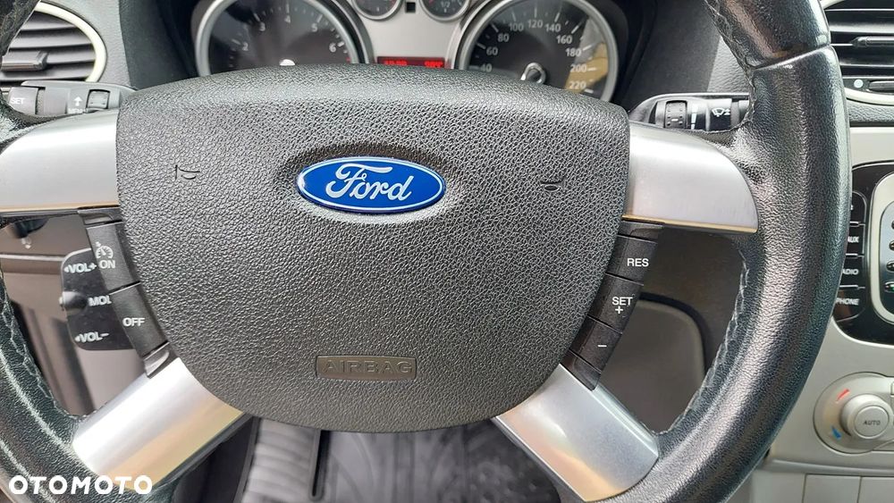 Ford Focus - 12