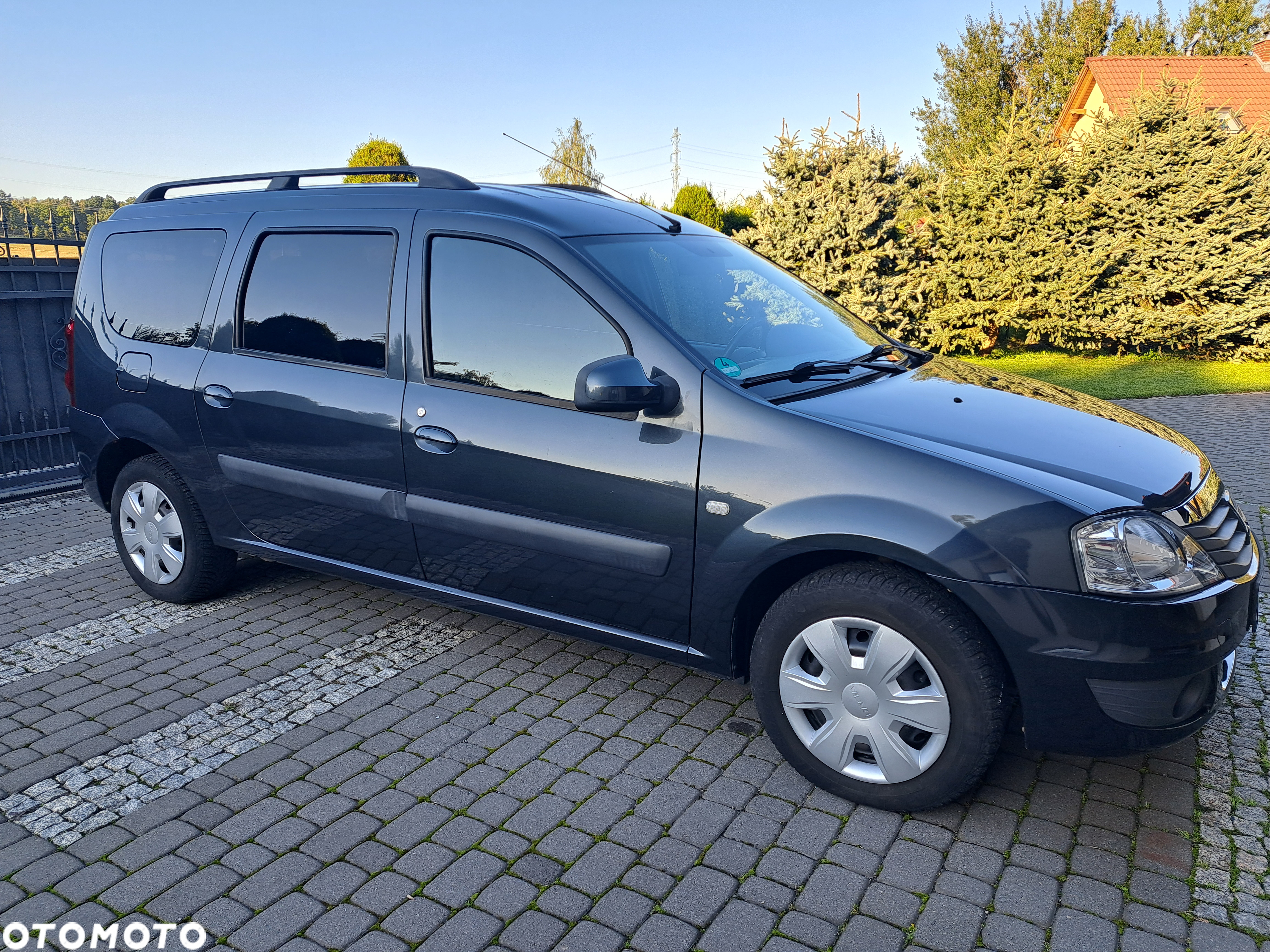 Dacia Logan MCV 1.6 16V Laureate - 2