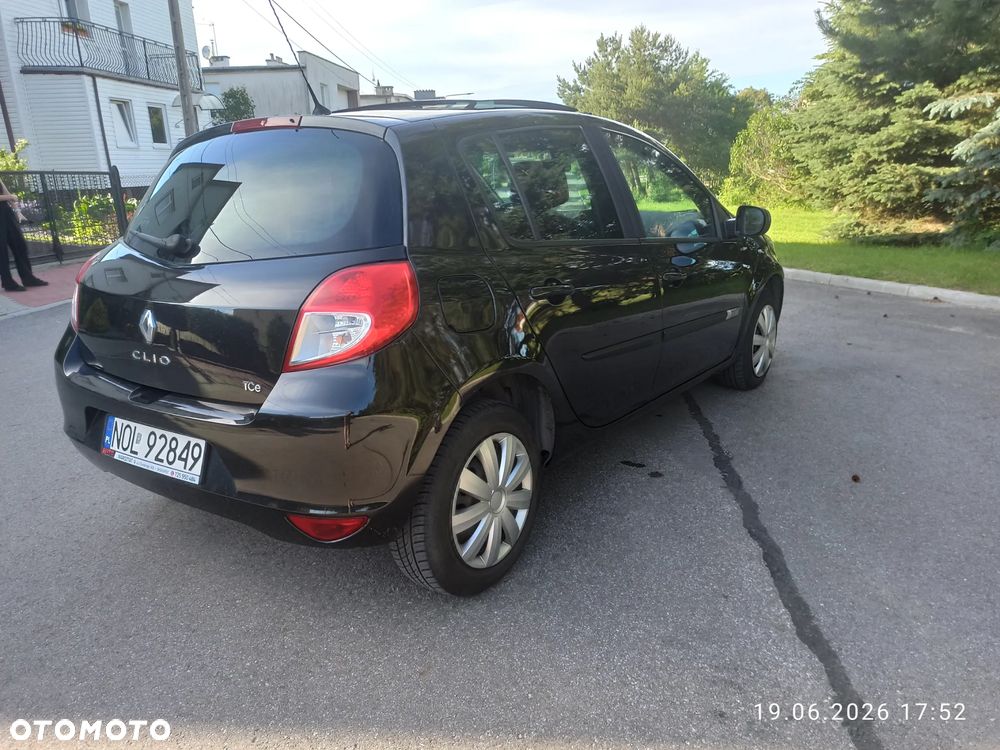 Renault Clio TCe 100 nightDay - 8