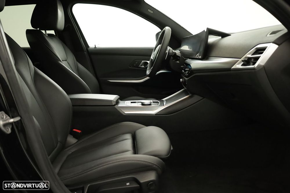 BMW 330 e Edição Desportiva M Auto - 20