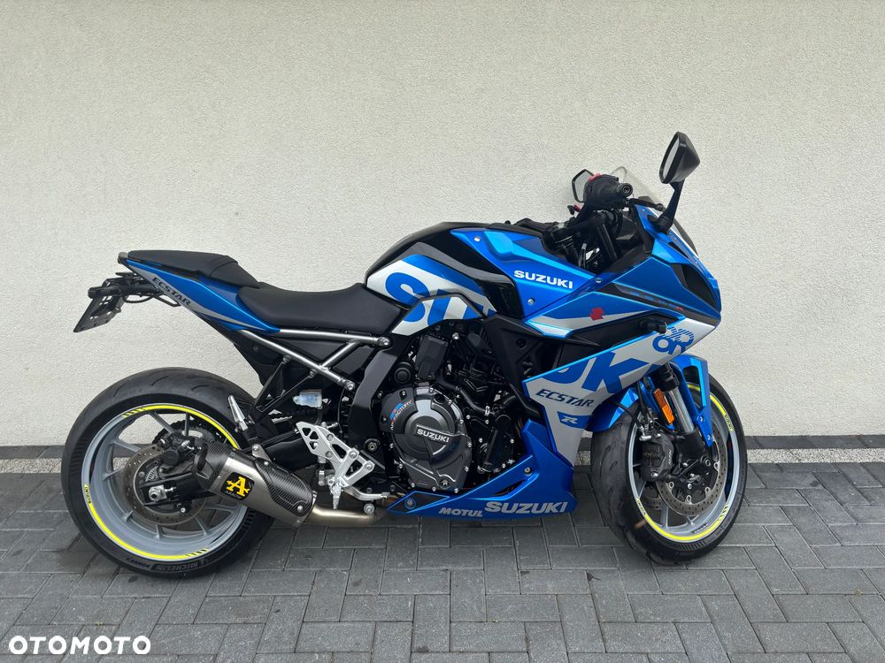 Suzuki GSX - 8