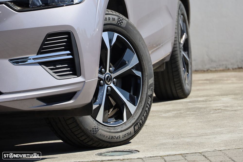 Volvo XC 60 2.0 T6 PHEV Core AWD - 36