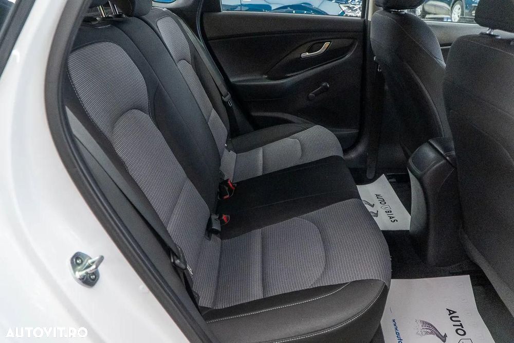 Hyundai i30 1.5 110CP 5DR M/T Comfort - 9