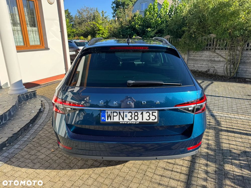 Skoda Superb 2.0 TDI 4x4 DSG Premium Edition - 6