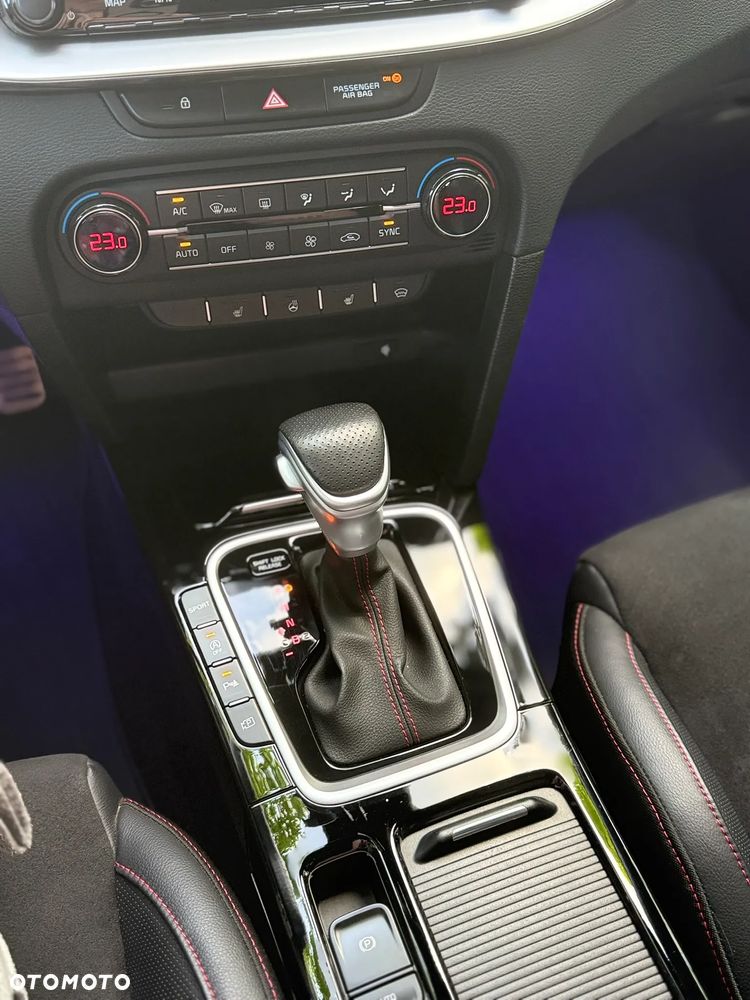 Kia ProCeed - 14