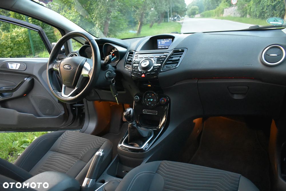 Ford Fiesta 1.0 EcoBoost Titanium X - 31