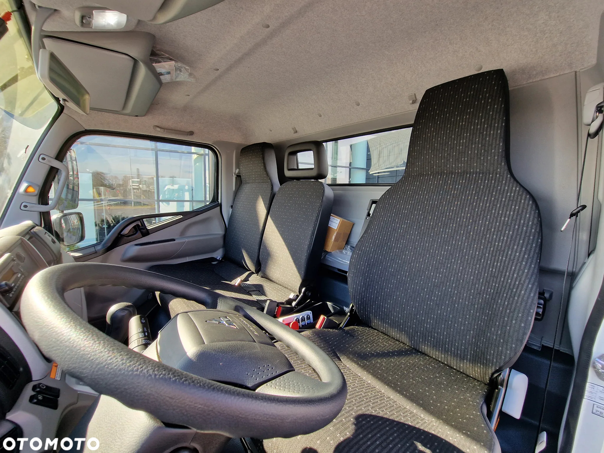 FUSO Canter 9C18 AMT 4x2 - 19