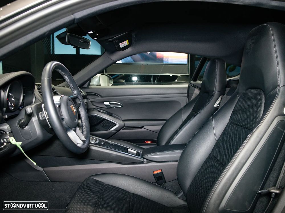 Porsche 718 Cayman 2.0 PDK - 22