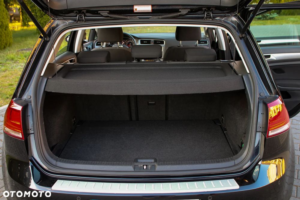 Volkswagen Golf 2.0 BlueTDI Comfortline - 37