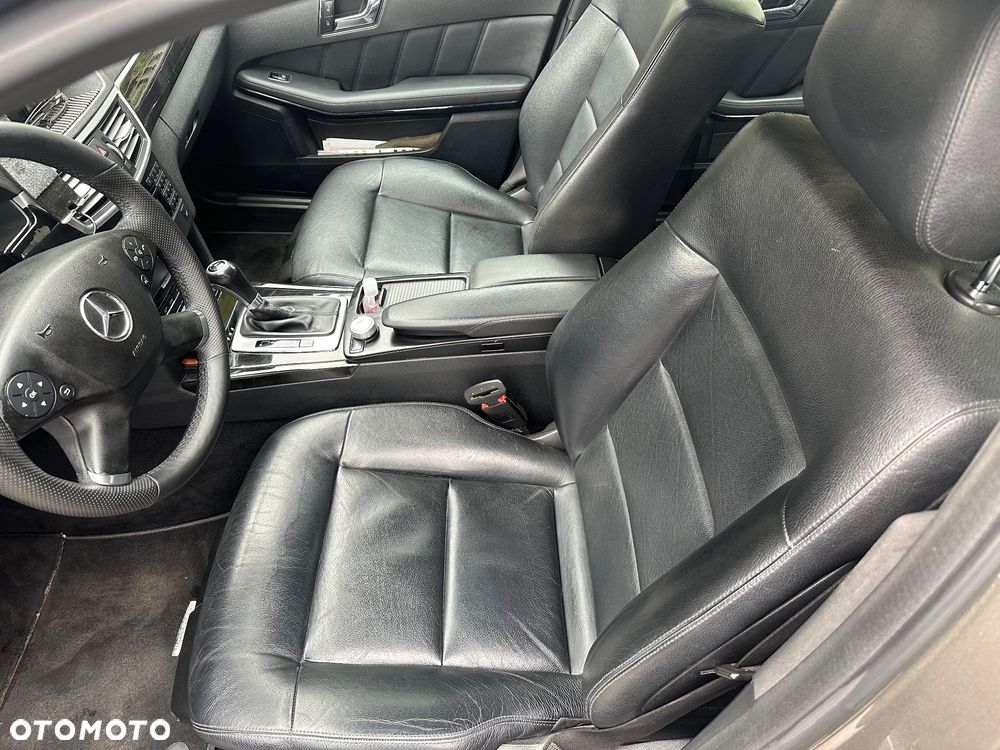 Mercedes-Benz Klasa E 220 CDI DPF BlueEFFICIENCY Automatik Avantgarde - 13