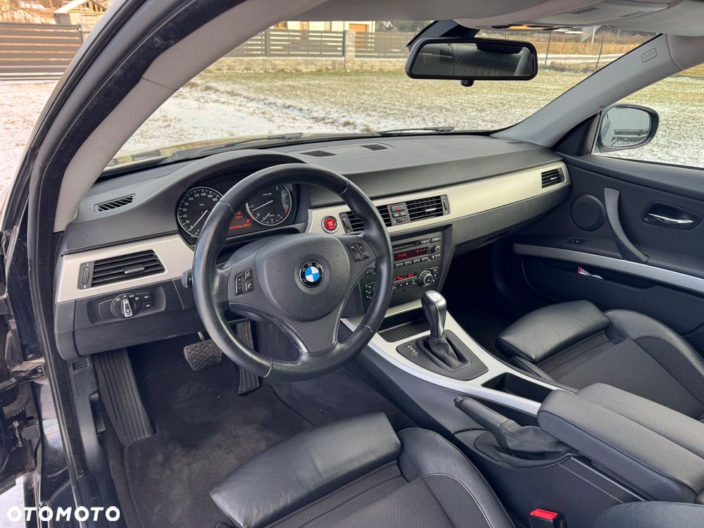 BMW Seria 3 320i M Sport Edition - 6