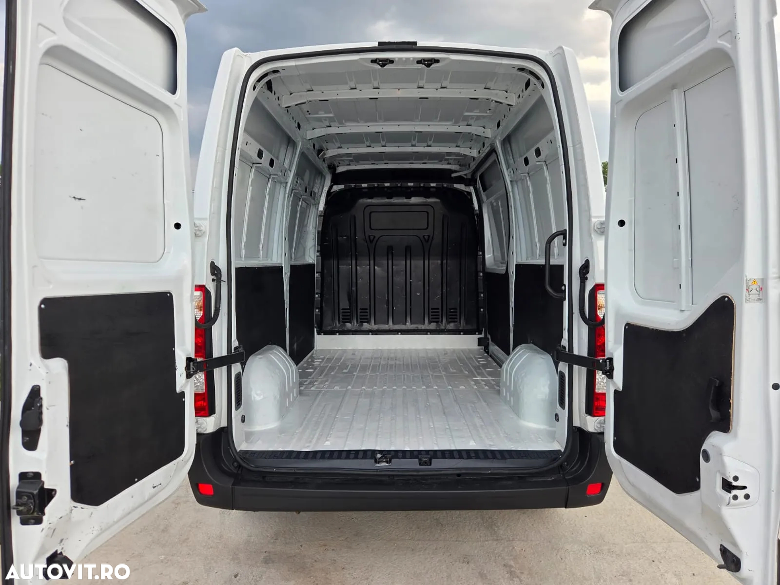 Renault New Master L2H2 - 10