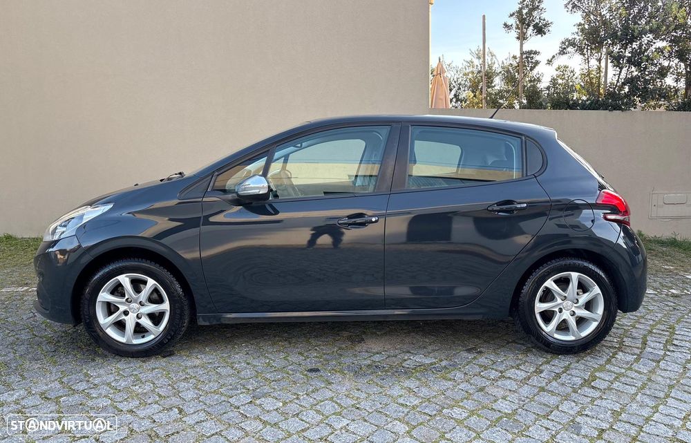 Peugeot 208 1.2 PureTech Style - 21