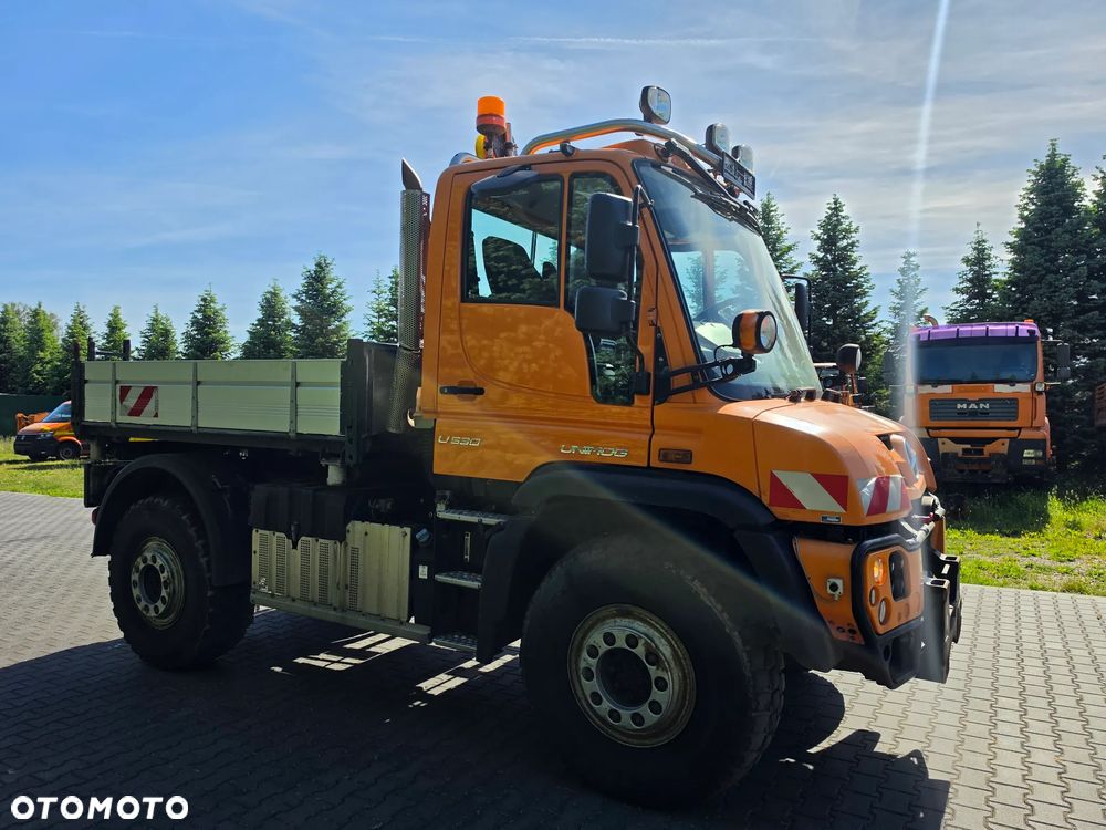 Unimog U527 - 27