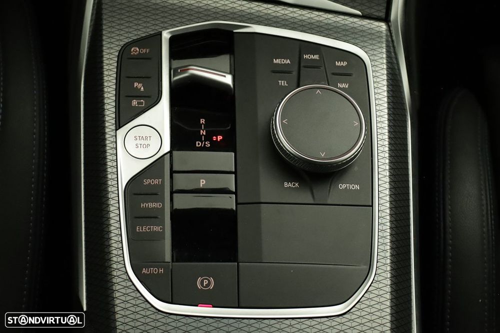 BMW 330 e Touring Pack M Auto - 12