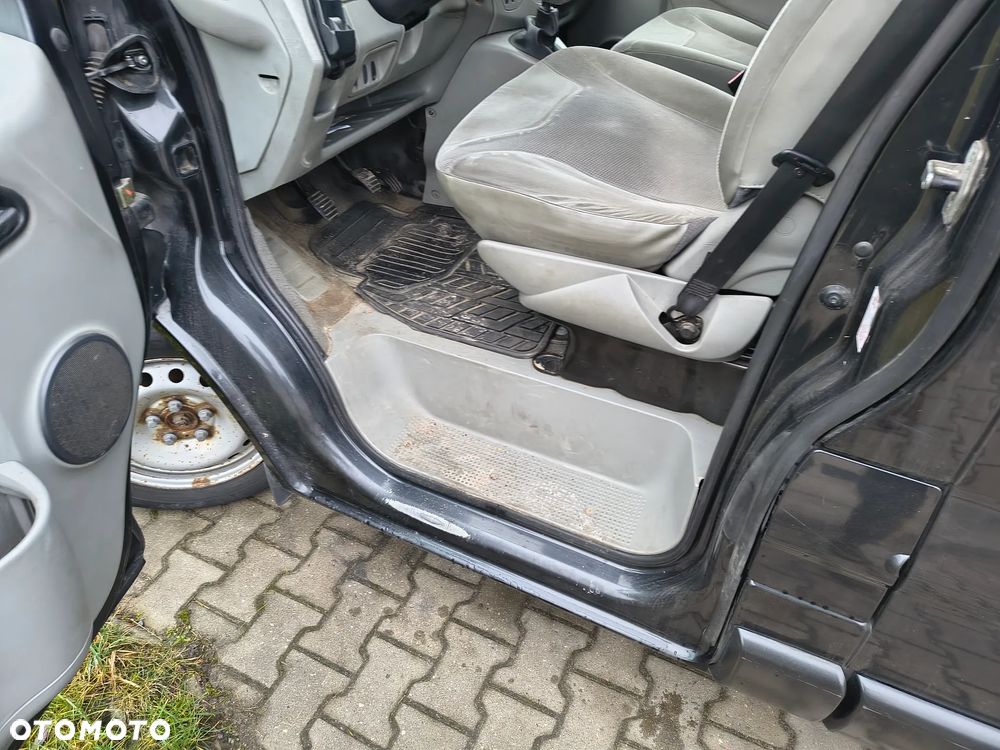 Opel Vivaro Tour - 21