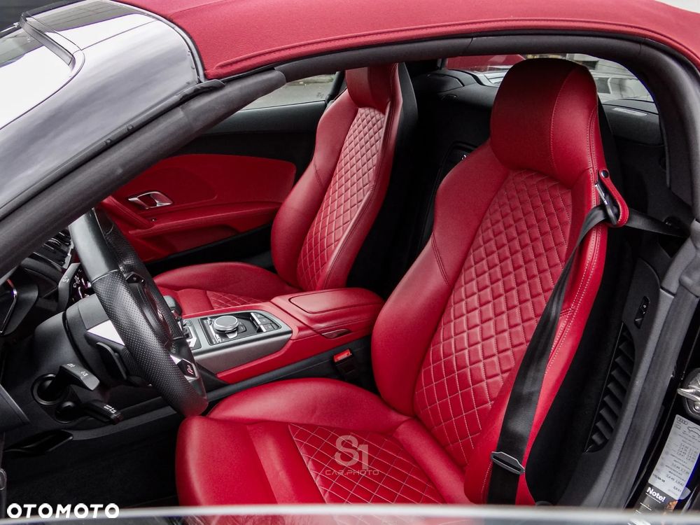 Audi R8 Spyder V10 RWD - 7