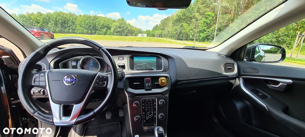 Volvo V40 D4 Drive-E Momentum - 17