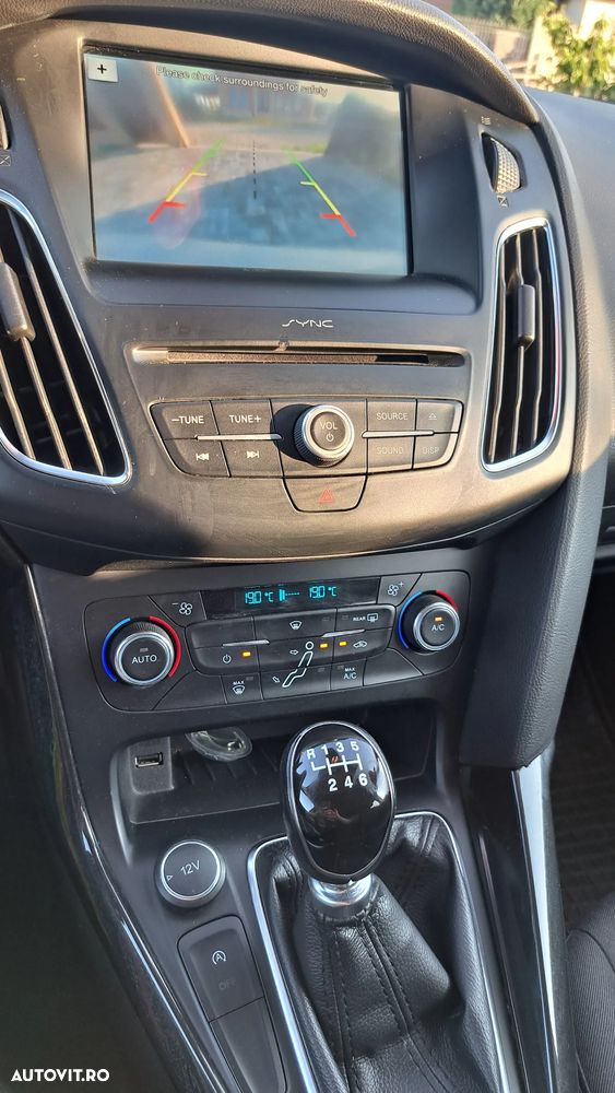 Ford Focus 1.0 EcoBoost Titanium - 8