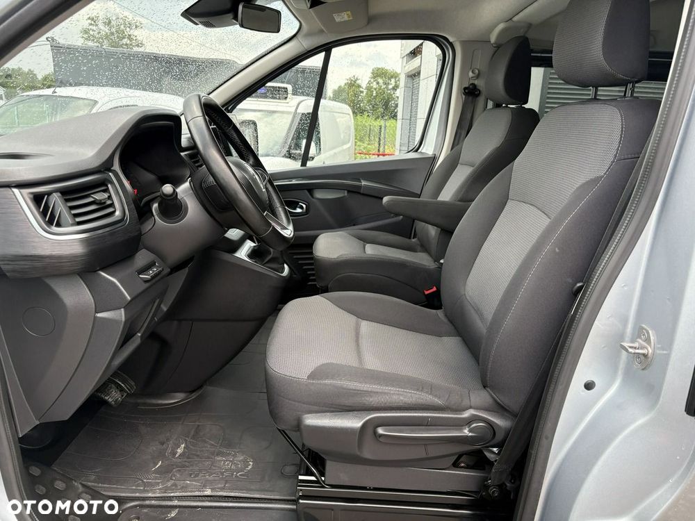 Renault Trafic - 12