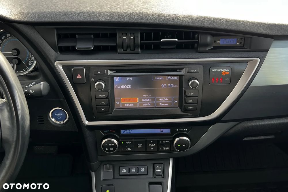 Toyota Auris 1.8 HSD Luna - 16