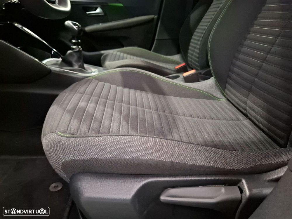 Peugeot 208 1.2 PureTech Active - 21