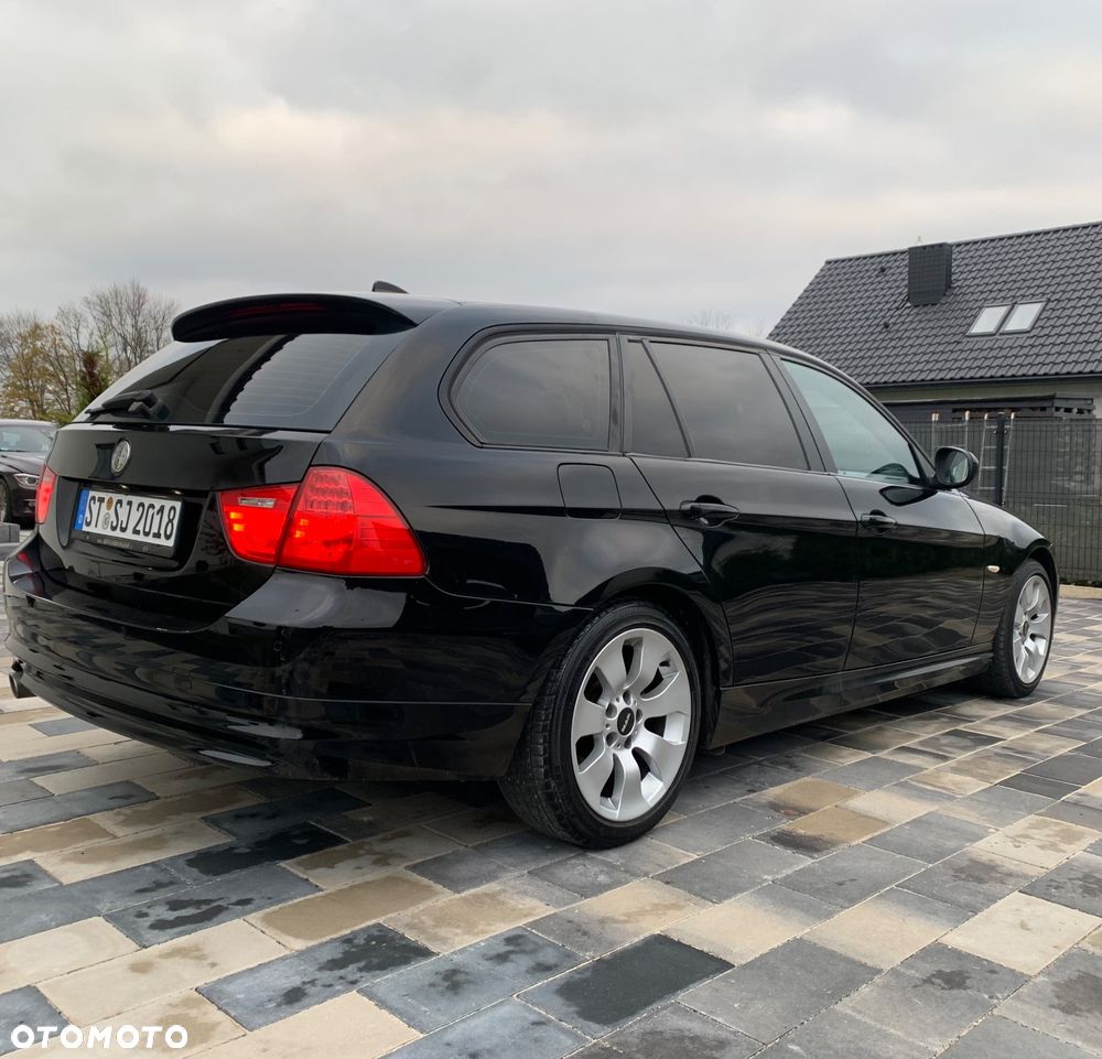 BMW Seria 3 320d xDrive - 10