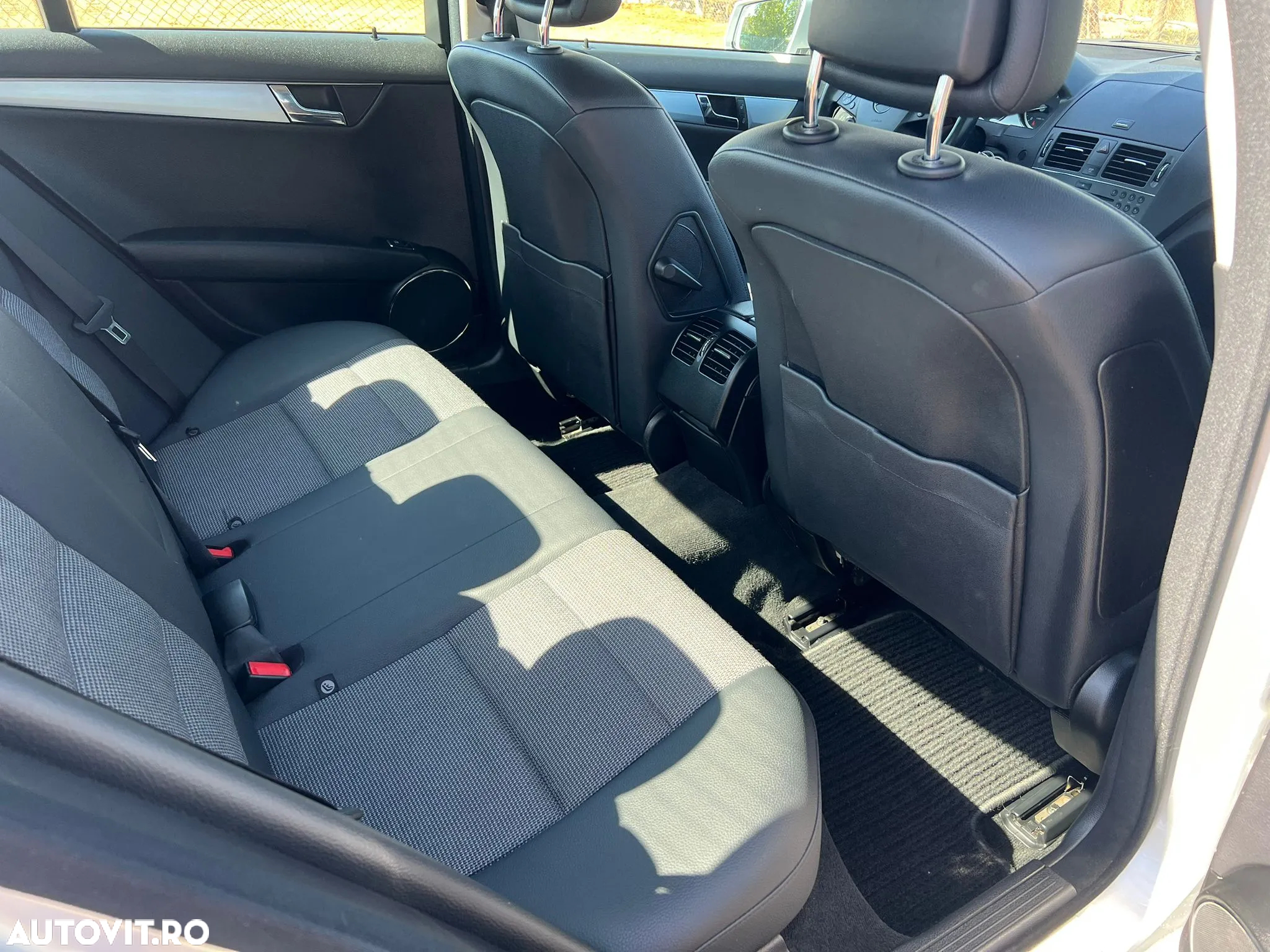 Mercedes-Benz C 180 T CGI Automatik BlueEFFICIENCY Elegance - 8