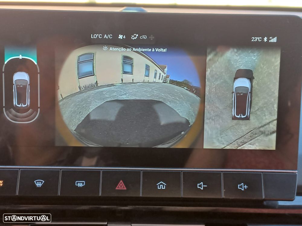 MG MG4 64 kWh Luxury - 38