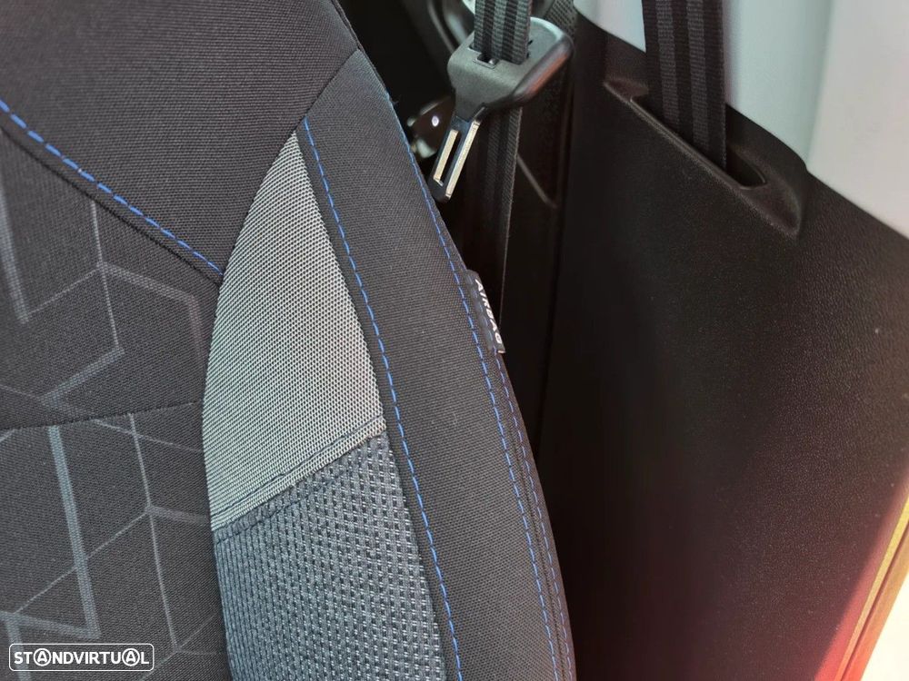 Peugeot 2008 1.2 PureTech Signature - 9