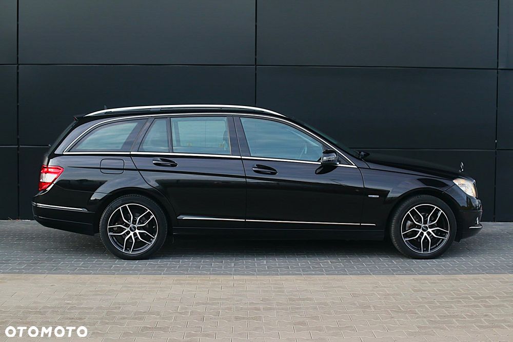 Mercedes-Benz Klasa C 180 Kompressor Automatik BlueEFFICIENCY Elegance - 3