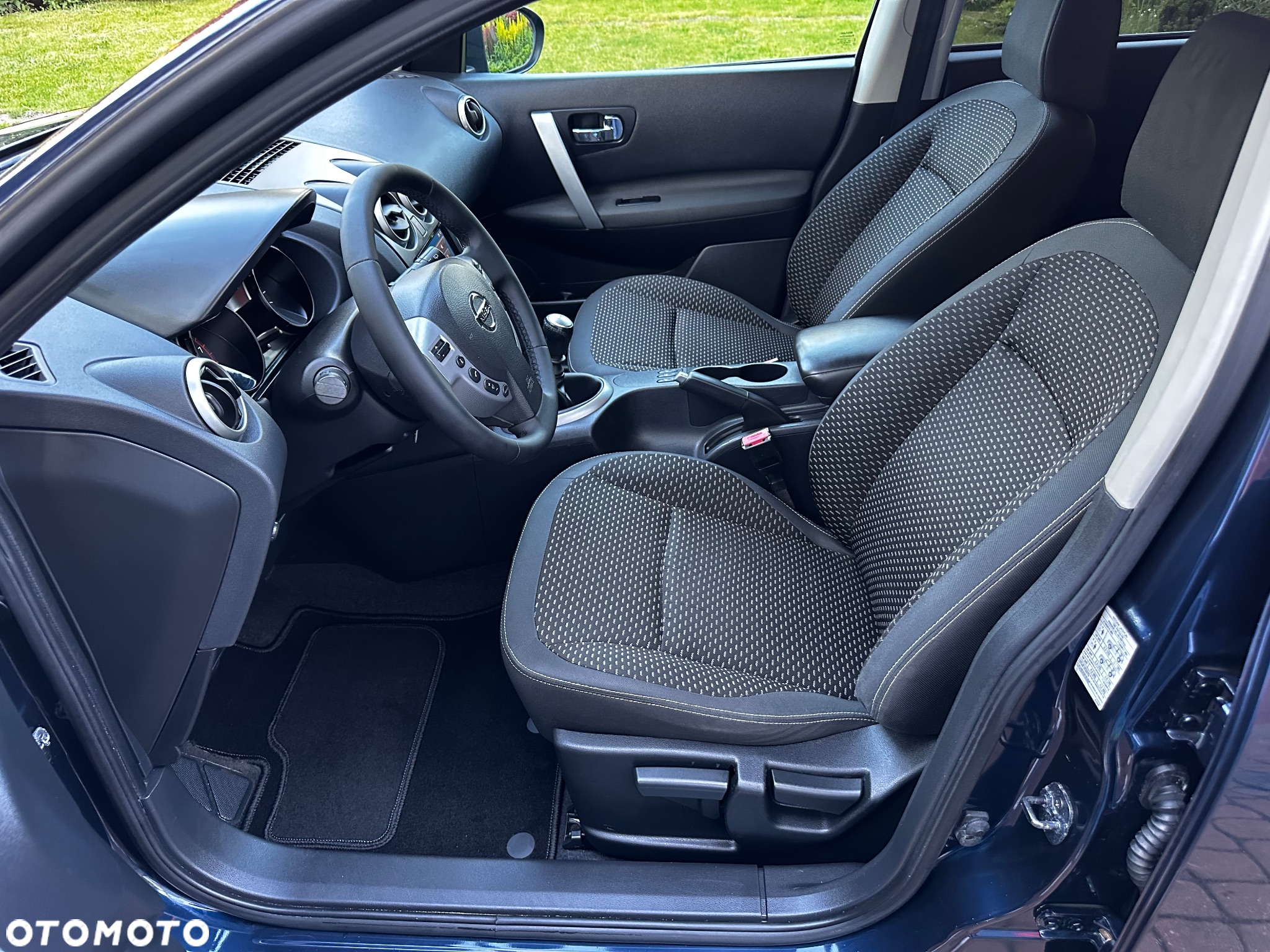 Nissan Qashqai 2.0 visia - 25