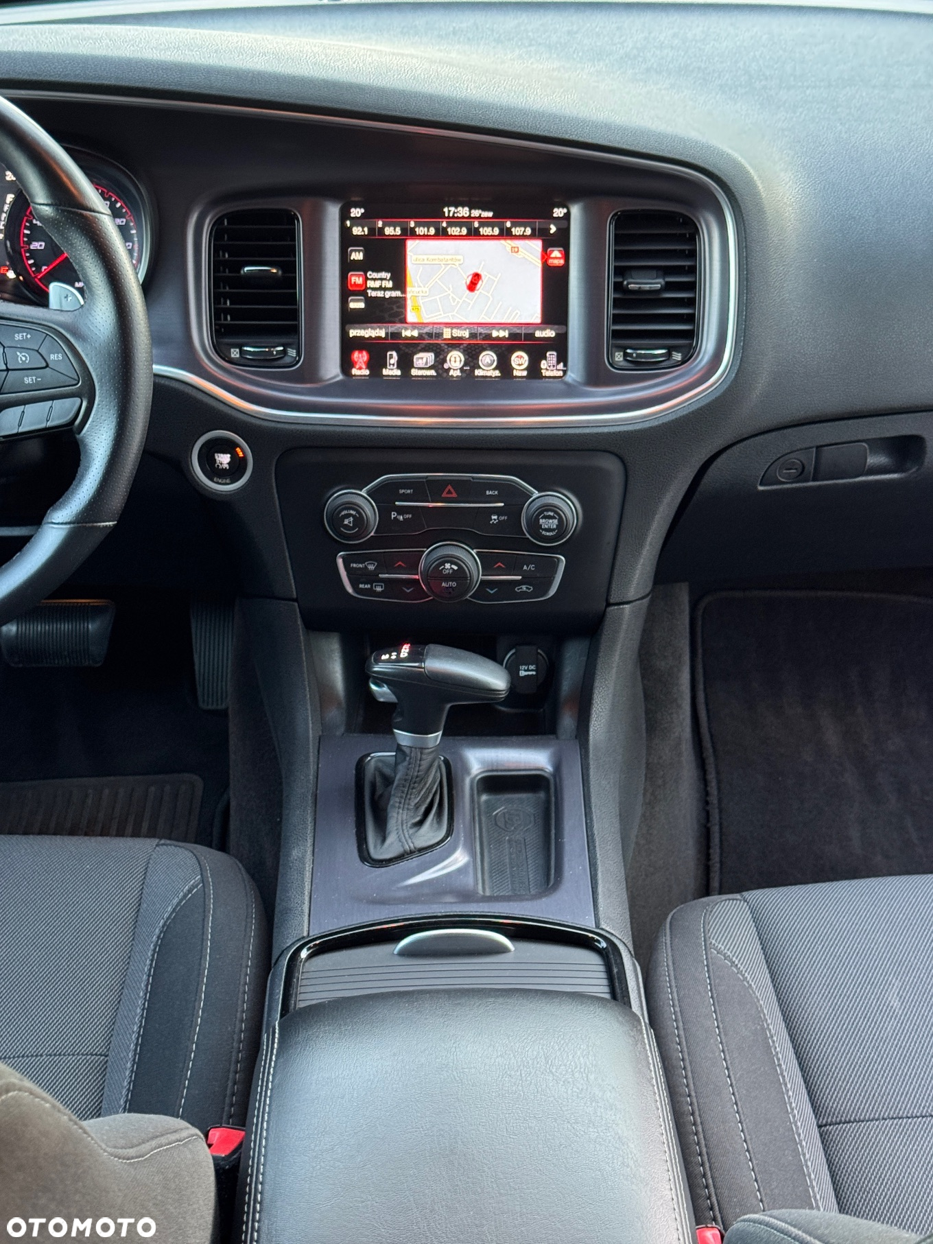 Dodge Charger 5.7 R/T - 17