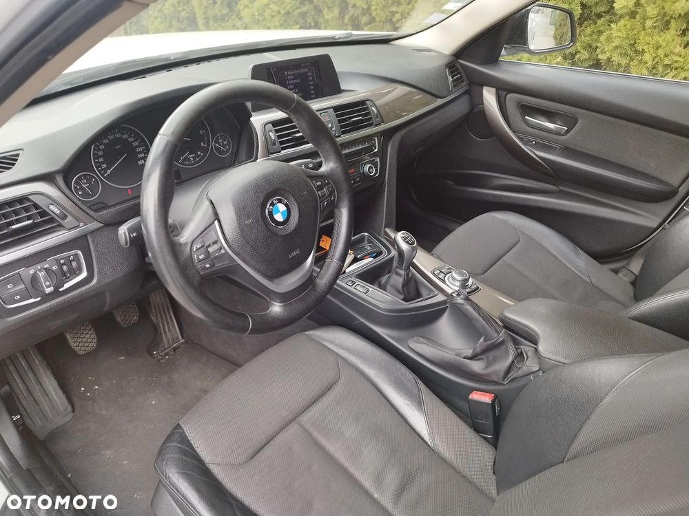 BMW Seria 3 320d Blue Performance Modern Line - 14