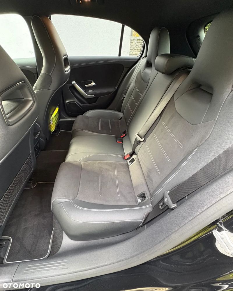 Mercedes-Benz Klasa A 180 AMG Line 7G-DCT - 12