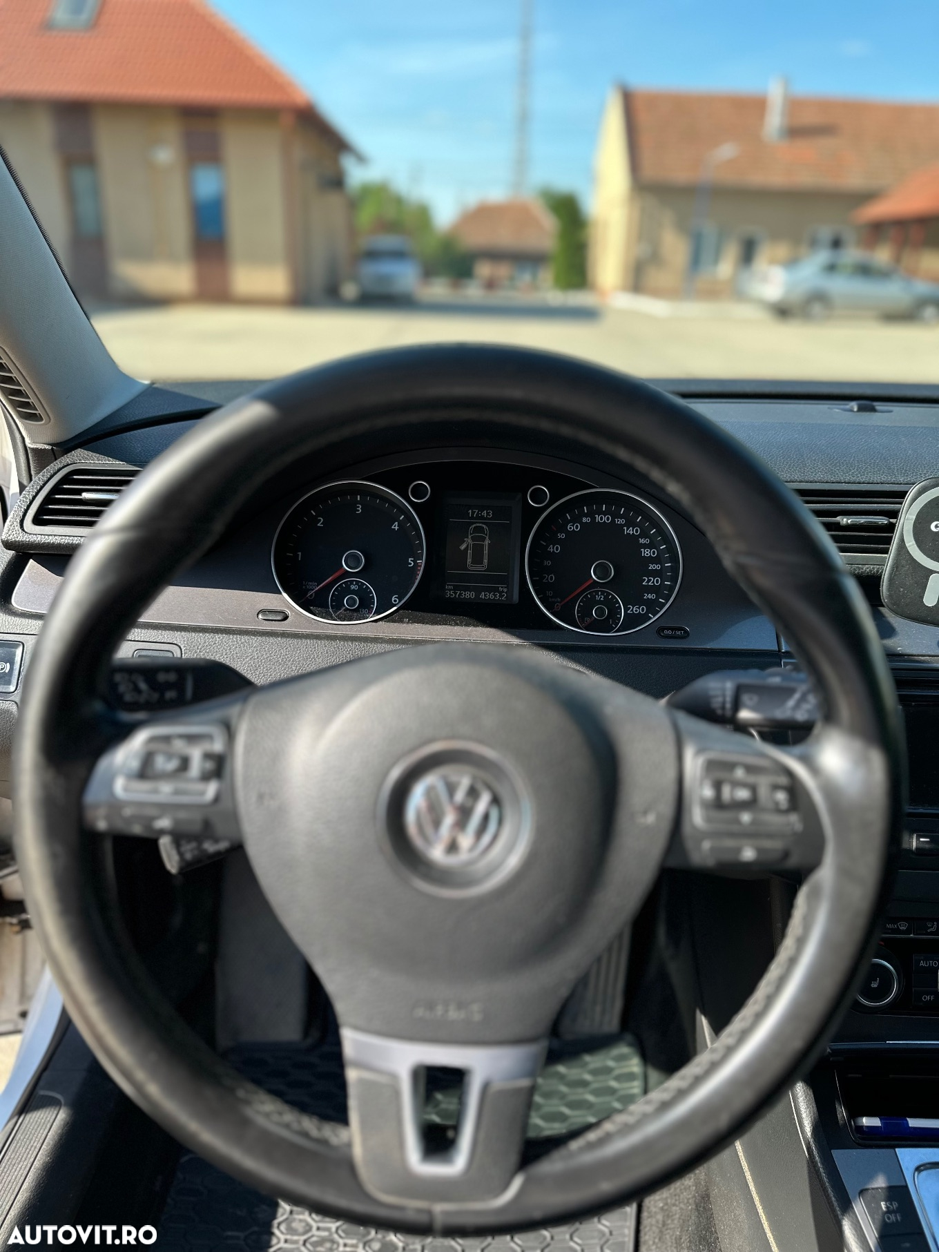 Volkswagen Passat 2.0TDI Comfortline DPF DSG - 7