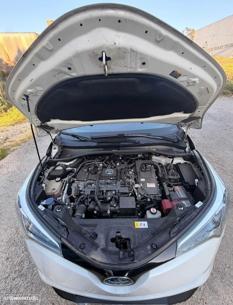 Toyota C-HR 1.8 HSD Exclusive+P.Luxury - 12