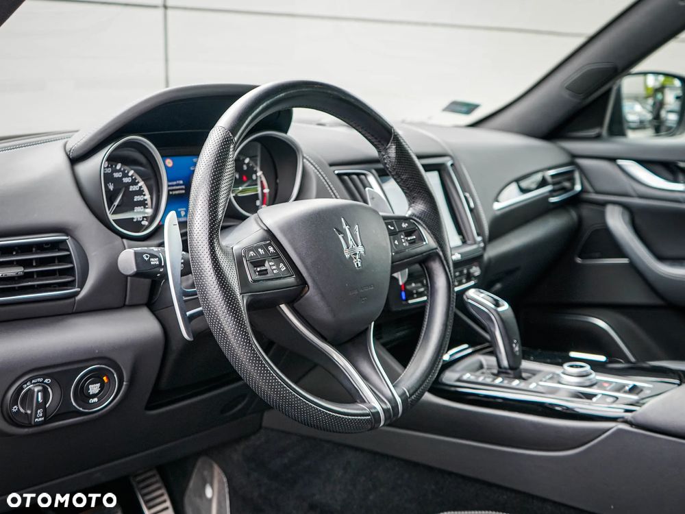 Maserati Levante - 14