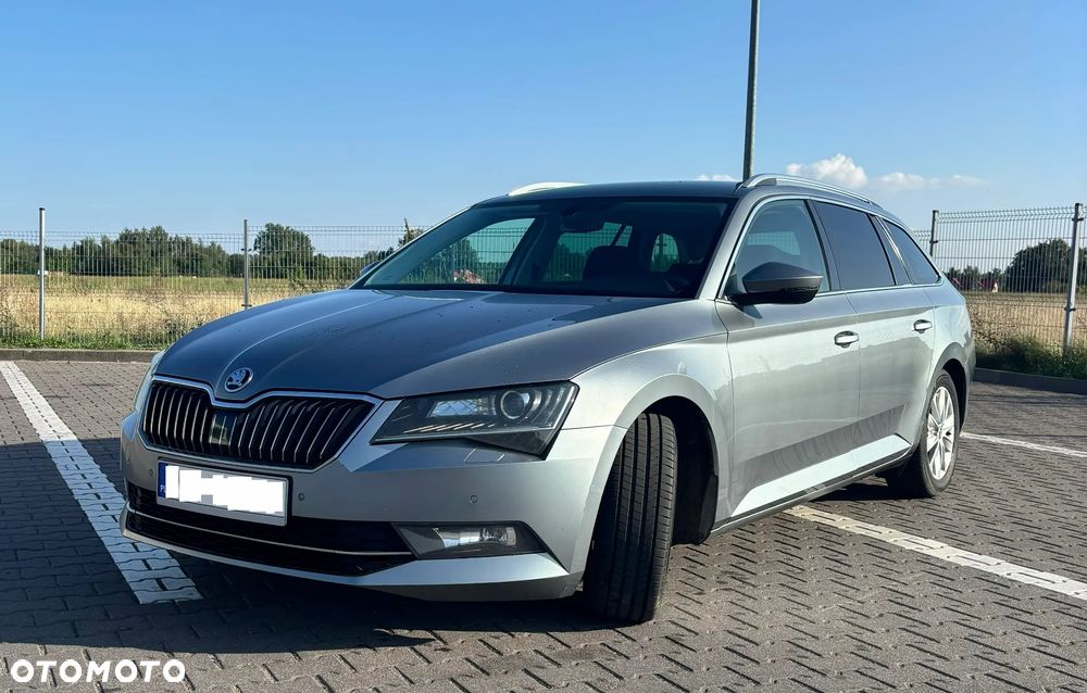 Skoda Superb 2.0 TDI Ambition - 2