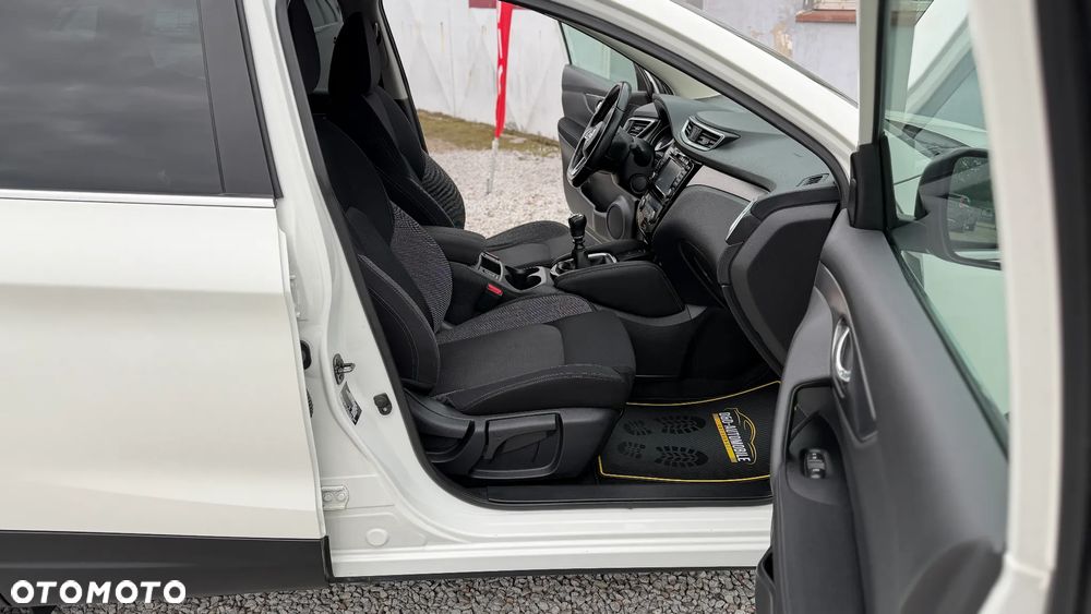 Nissan Qashqai 1.2 DIG-T N-Connecta EU6 - 32