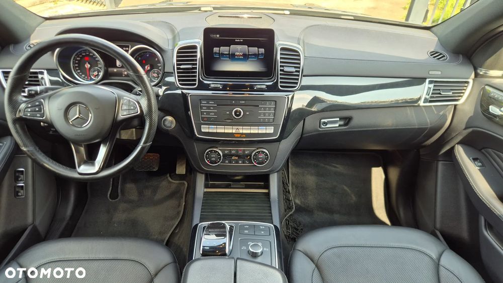 Mercedes-Benz GLE - 40