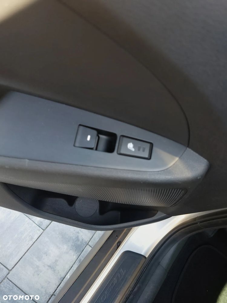 Hyundai Tucson 1.7 CRDI BlueDrive Style 2WD - 9
