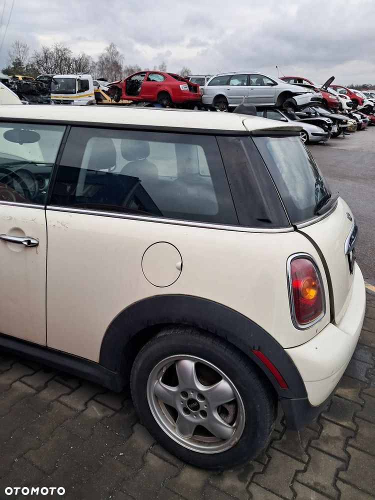 Mini Cooper R56 1.6 VTi Części karoseria silnik skrzynia - 14