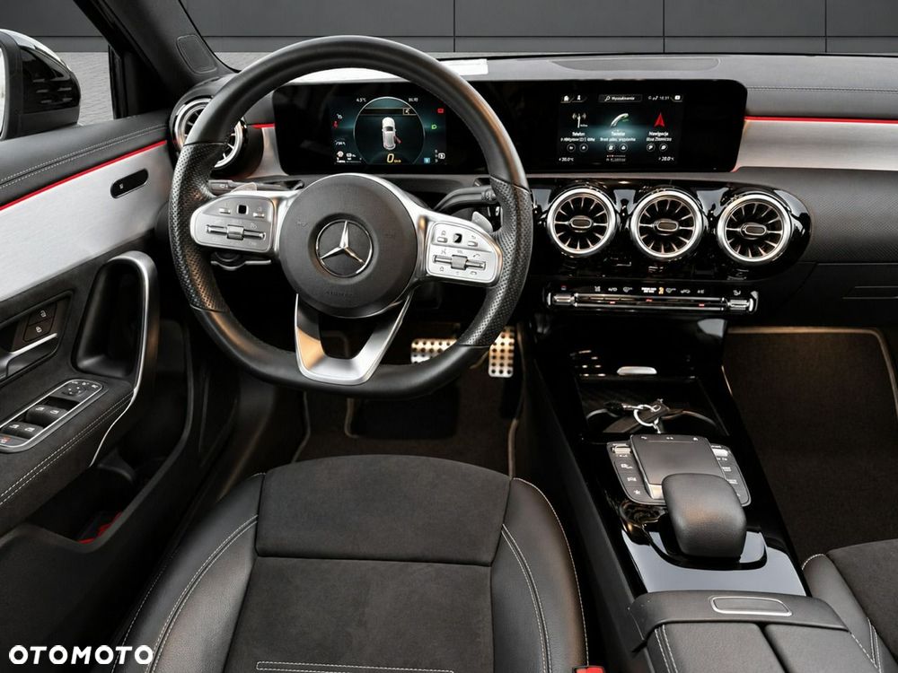 Mercedes-Benz Klasa A 200 AMG Line 7G-DCT - 16