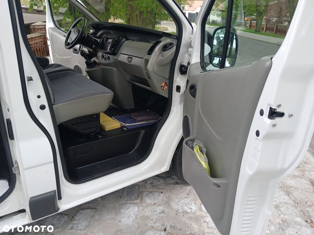 Renault TRAFIC - 23