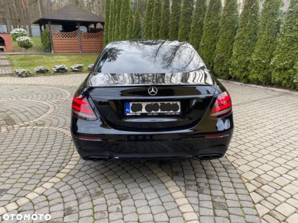 Mercedes-Benz Klasa E 300 9G-TRONIC AMG Line - 11