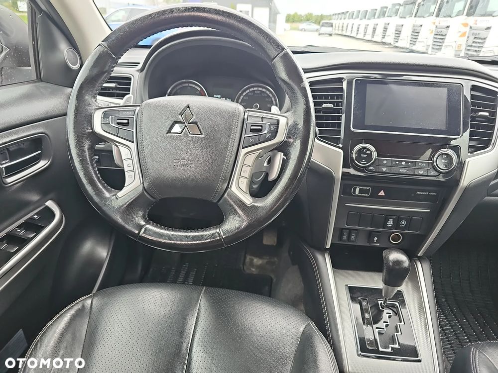 Mitsubishi L200 2.2 d DC Stark Basic - 12