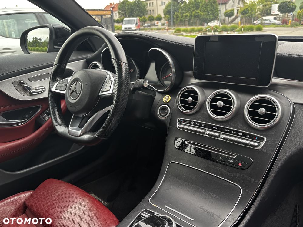 Mercedes-Benz Klasa C 300 7G-TRONIC Edition 1 - 26