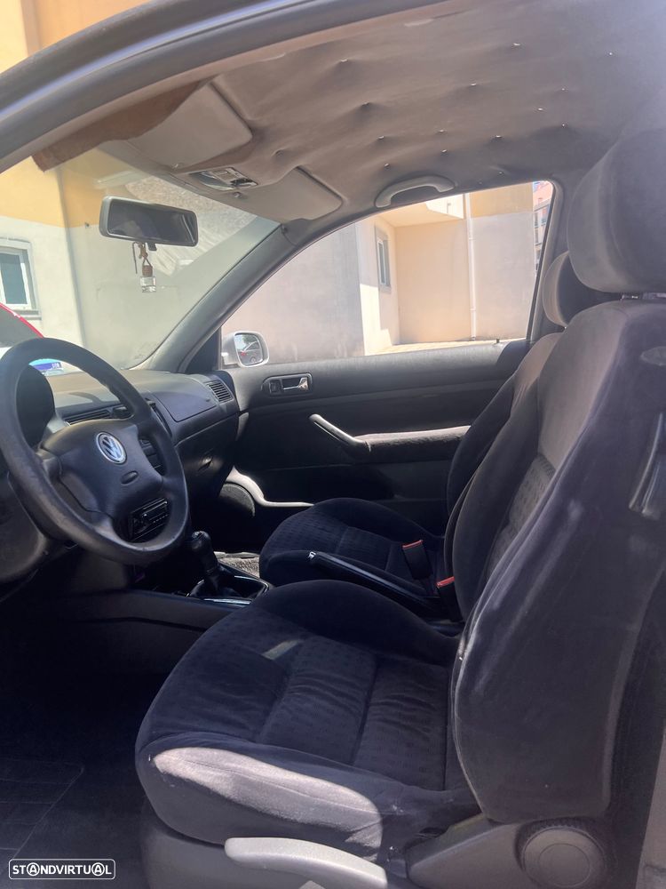 VW Golf 1.9 TDi Highline - 5