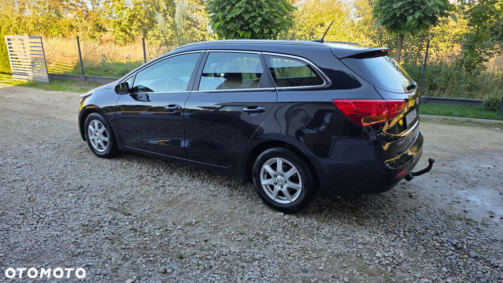 Kia Ceed - 9